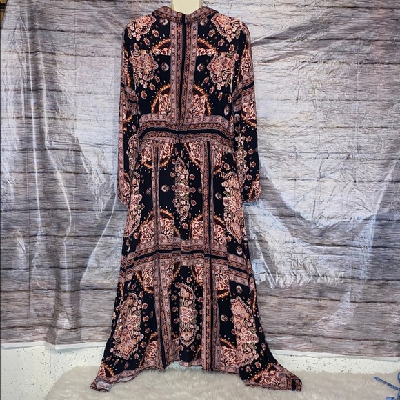 Avenue Long Sleeve Button Down Paisley Print Dress With Pockets - Picture 5 of 8